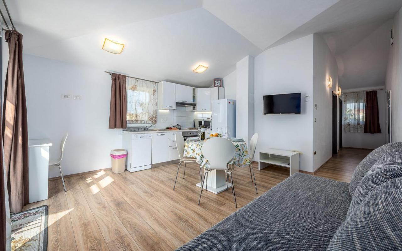 Apartment Kraljevic Умаг Екстер'єр фото